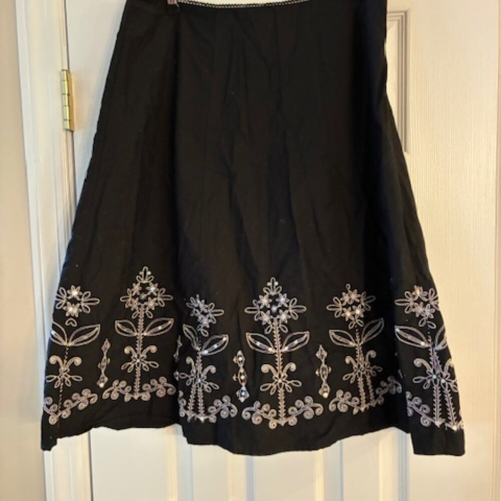 Notation Women's 100% Black Cotton w Ivory Embroidery Sequins Full Skirt Size L